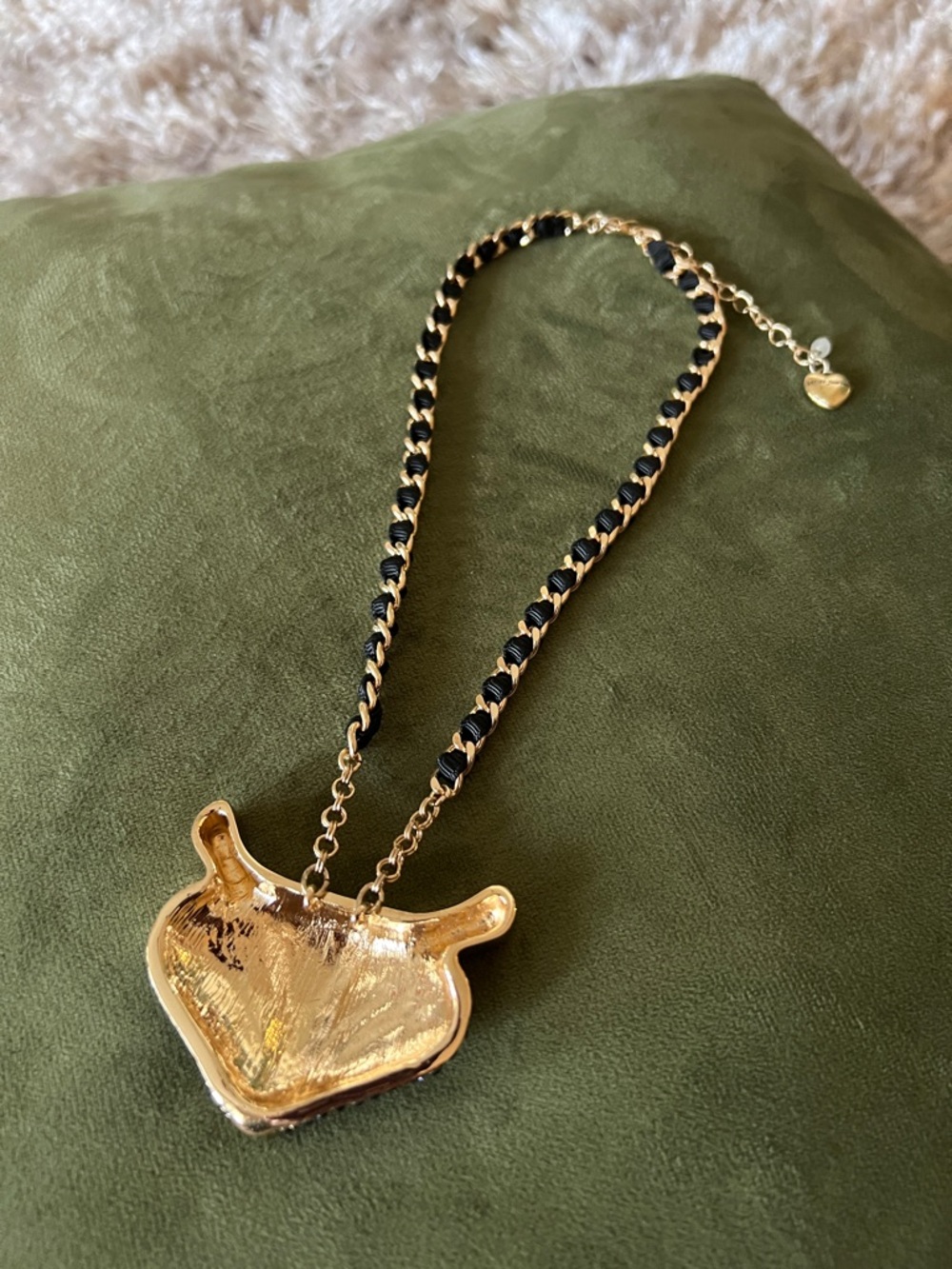 Betsey Johnson Gold Fox Pendant Necklace - Picture 6 of 10
